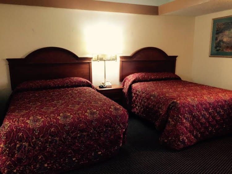 Travelers Inn Midwest City3