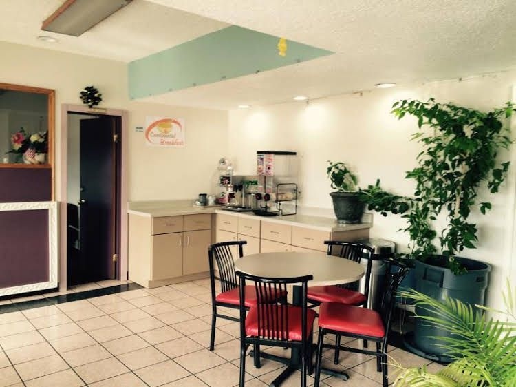 Travelers Inn Midwest City4