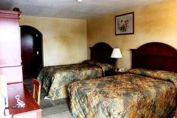 Summit Inn Hempstead4