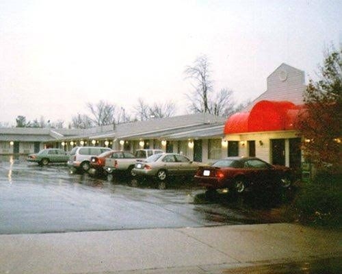 Red Carpet Inn Greensboro0