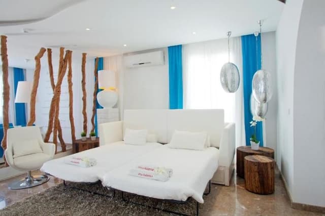 VILLA DELUXE THREE BEDROOM