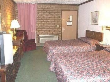 Carthage Inn4