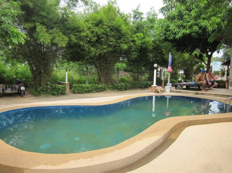 Darin Bungalow4
