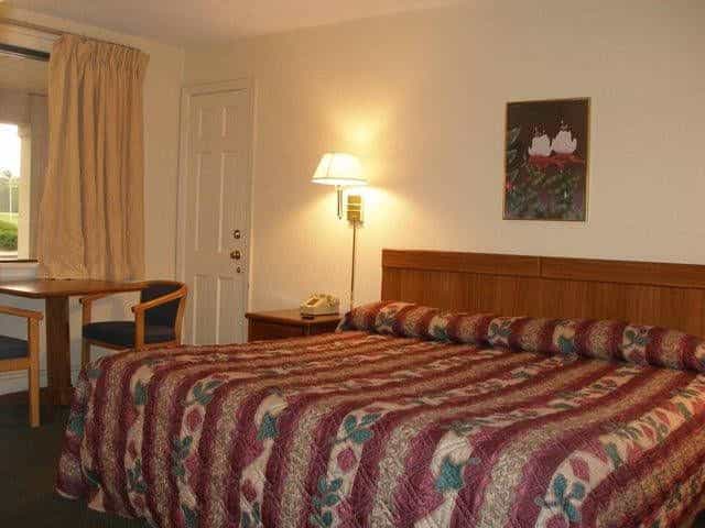 Red Carpet Inn Emporia