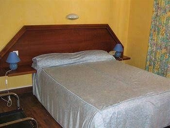 Logis Hotel Ur-Hegian0