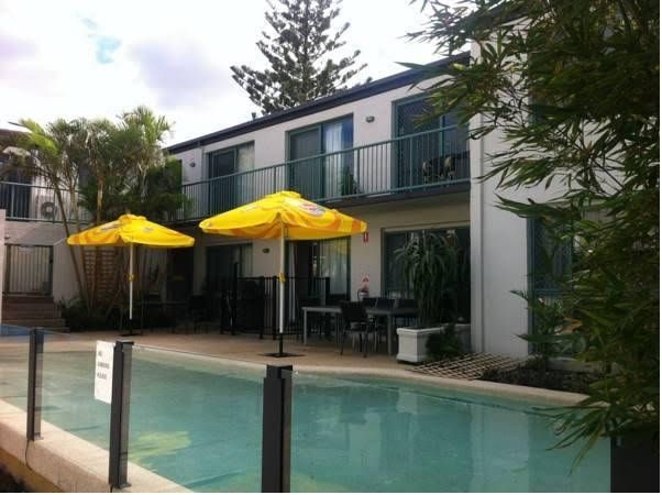 Bilinga Beach Motel0