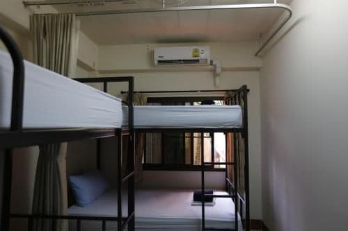 Bed in 6-Bed Mixed Dormitory Room with Air-Con