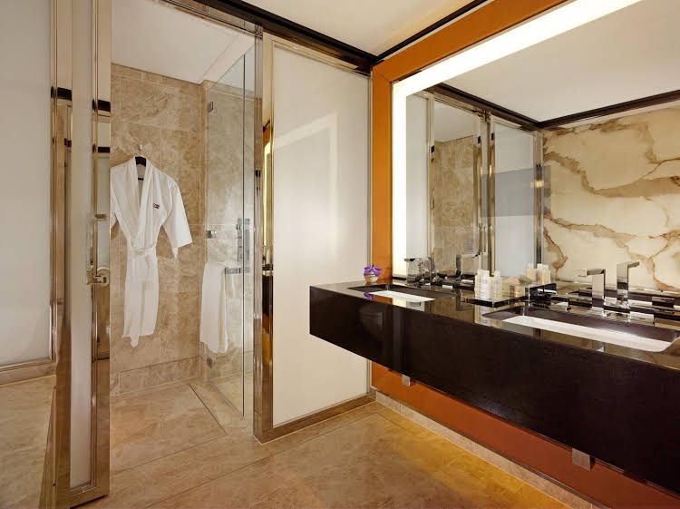 45 พาร์ค เลน - ดอร์เชสเตอร์ คอลเล็คชัน (45 Park Lane - Dorchester Collection)3
