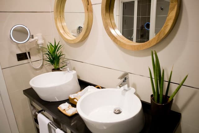 SUITE TWO BEDROOMS