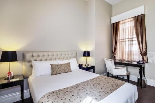 Standard Queen Room