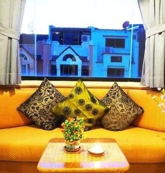 ยัวร์ เพลซ อินน์ (Your Place Inn)3