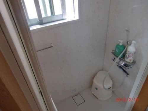 Single Room with Shared Bathroom