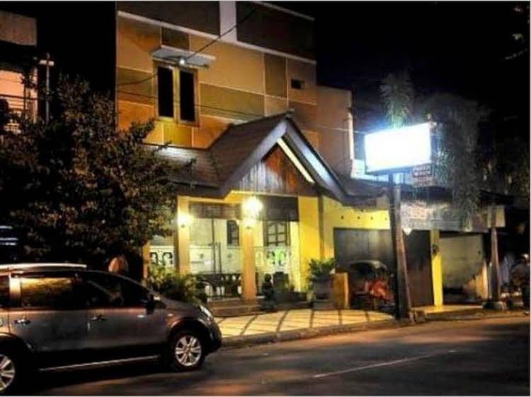 Istana Griya 2 Hotel Solo RedPartner Istana Griya 2 Hotel Solo RedPartner