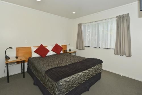 Bks Pohutukawa Lodge3