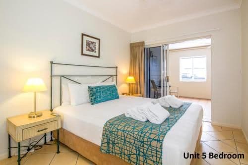 Superior One-Bedroom Apartment