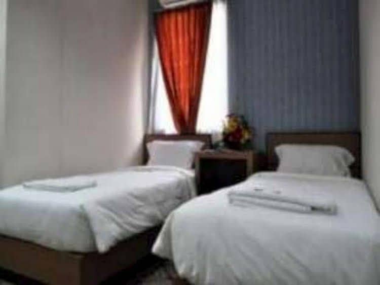 Hotel Gajah Mada 100 Hotel Gajah Mada 100