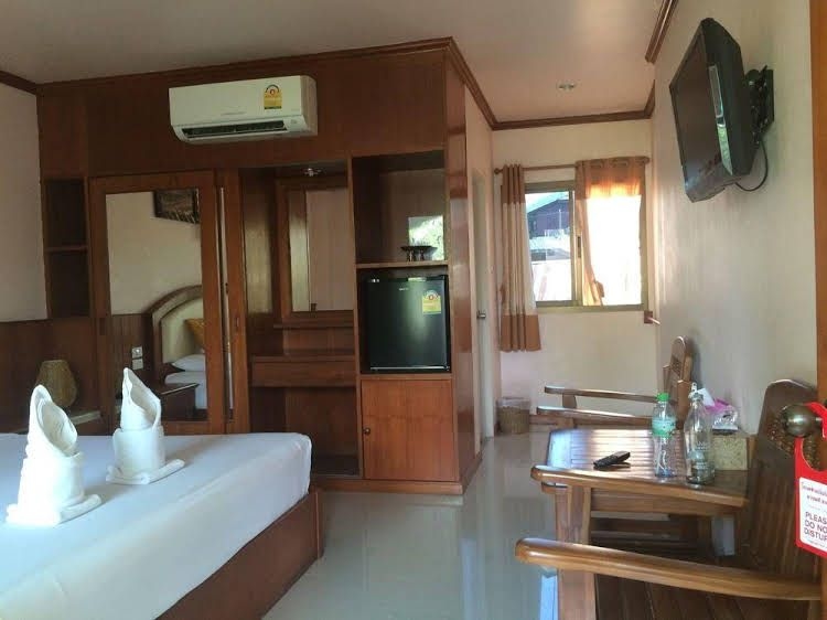 บ้านร่มไม้ (Baan Rom Mai)2