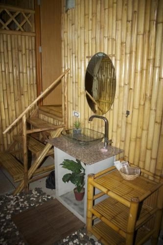 Bamboo Heaven Home3