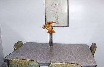 Agincourt Manor B&B Suites4