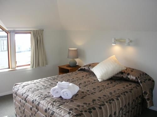 Les Troupes Apartments4