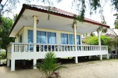 Bungalow with Sea View
