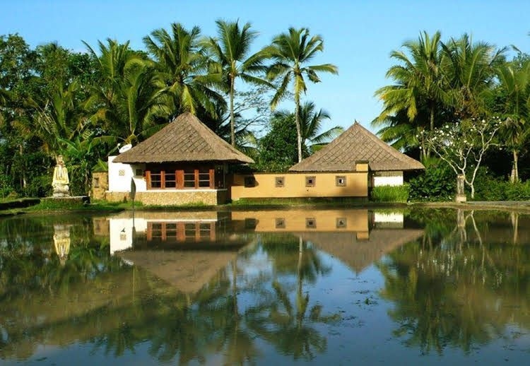 วิลลา วัชรา (Villa Vajra)1