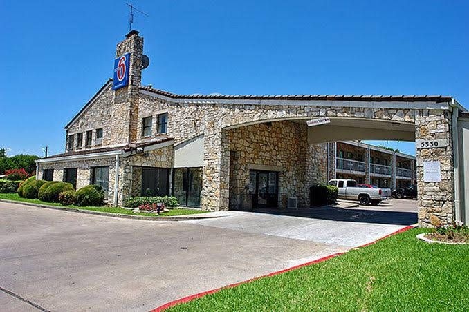 Motel 6 Austin Central - South/University of Texas0
