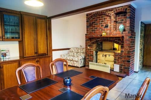 Manor King Suite