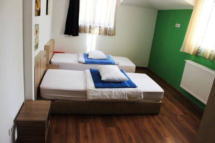 X Hostel Bucharest4
