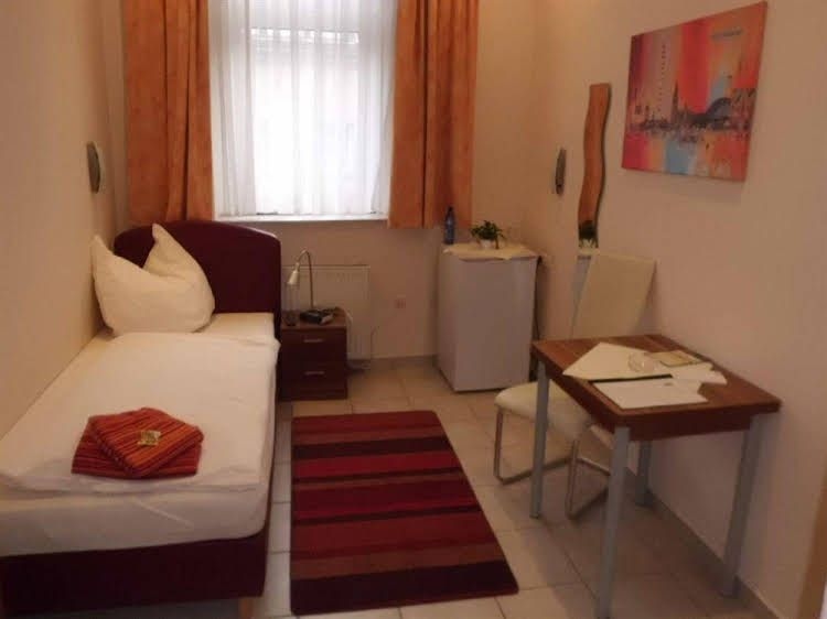 Hotel Schutze2