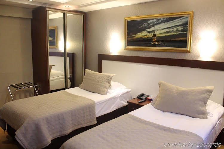 Regency World Hotel&Suites1