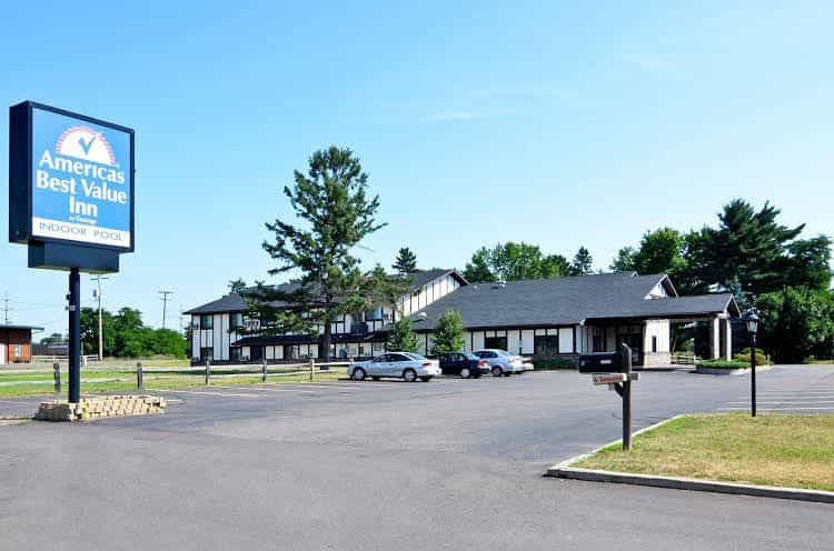 Super 8 by Wyndham Hayward WI