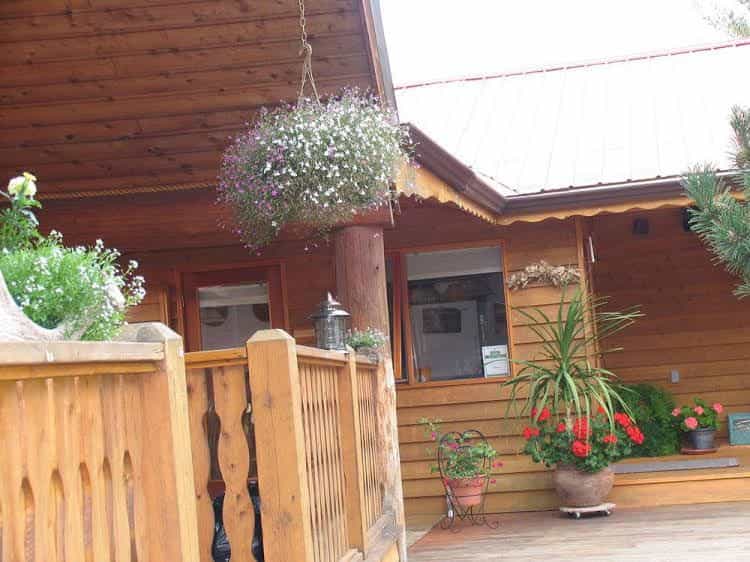 Blue Grouse Country Inn B&B
