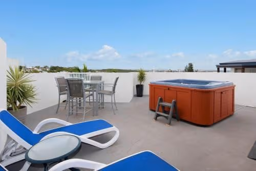 Superior Two Bedroom Apartment (with External Rooftop Spa)