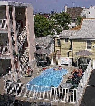 Bay Breeze Motel Bay Breeze Motel