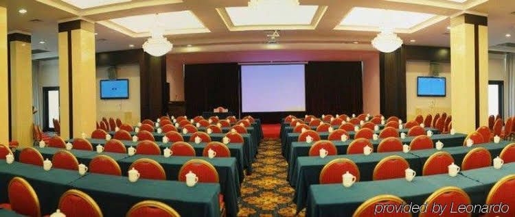 Golden Dragonball Hotel2