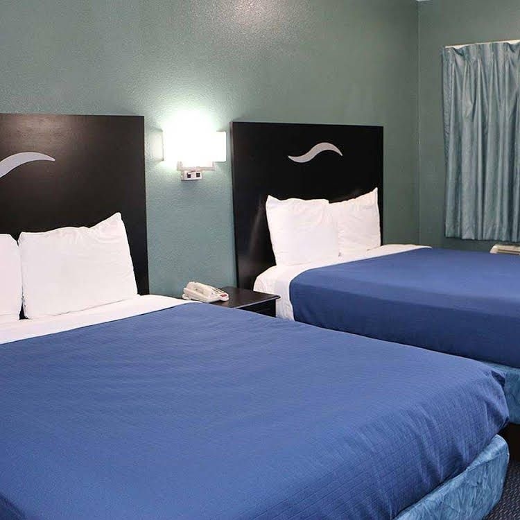 Royal Inn Dallas Northwest3