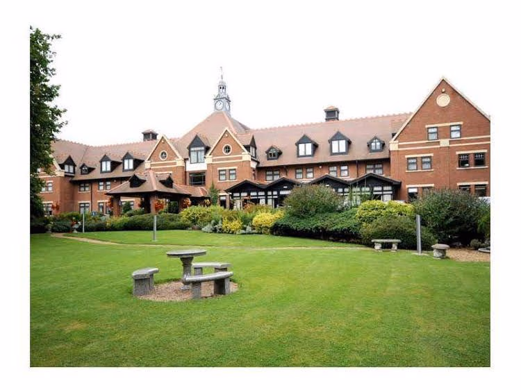 Stratford House0
