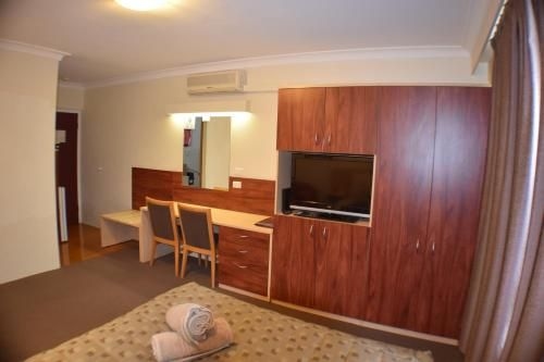 Acacia Motor Inn3