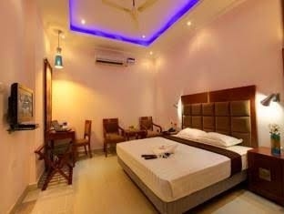Akshay Inn3