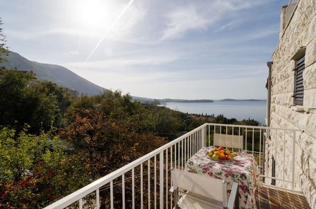 STUDIO SIDE SEA VIEW WITH BALCONY