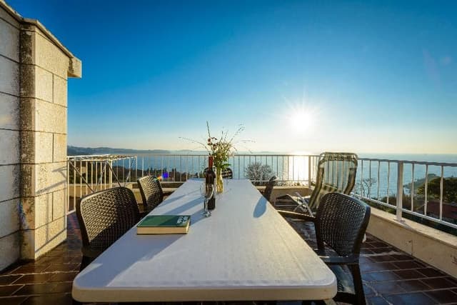 APARTMENT TWO BEDROOMS WITH TERRACE