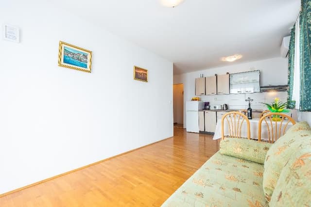 APARTMENT ONE BEDROOM