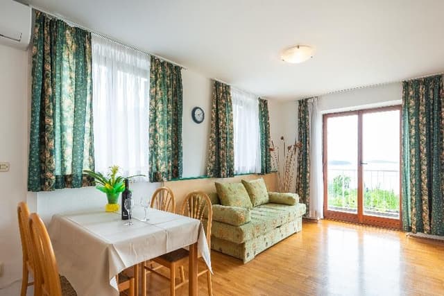APARTMENT ONE BEDROOM