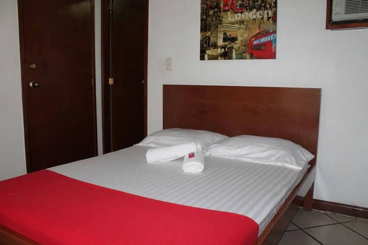 Pasadena Hostel1