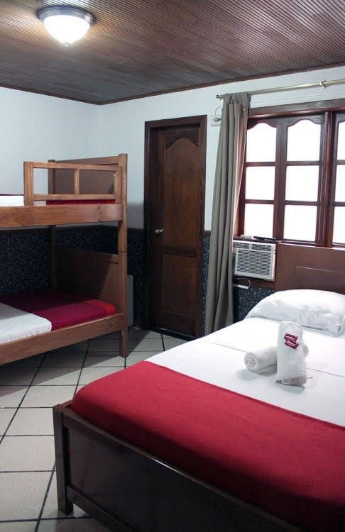Pasadena Hostel4