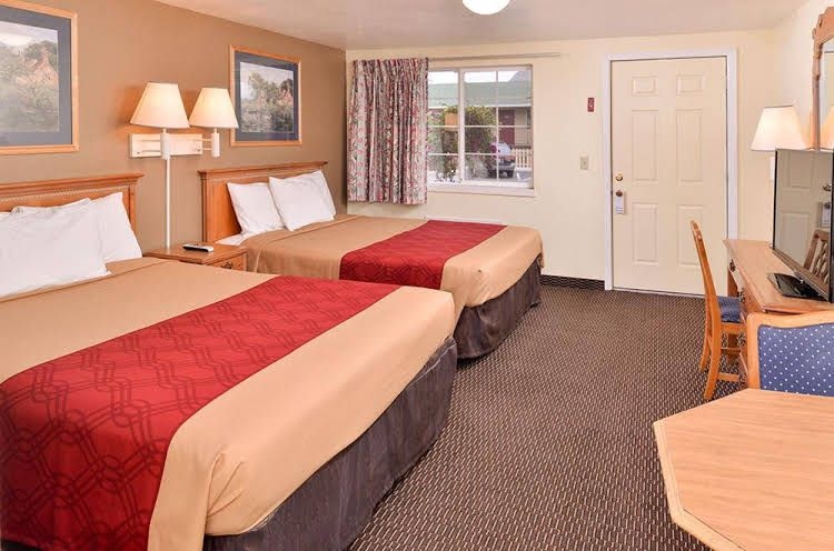 Corvallis Budget Inn1