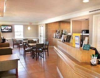 La Quinta Inn & Suites San Antonio Convention Cntr La Quinta Inn & Suites San Antonio Convention Cntr