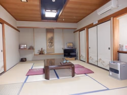 Japanese-Style Family Room