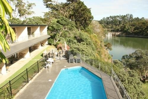 Falls Motel & Waterfront Campground0